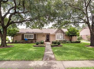 10706 Piping Rock Ln, Houston, TX 77042