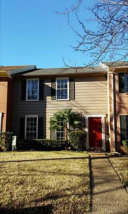 1st image of 10015 Raintree Dr