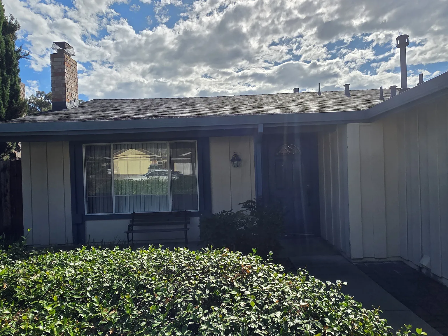 3 bed, 1320 sqft, $3,900 — Photo 2