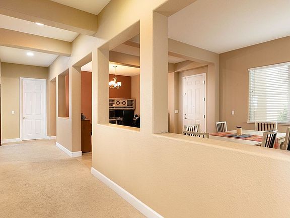4th image of 1211 Jewelflower St