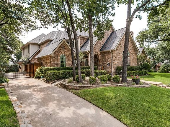 2nd image of 3605 Woodcrest Ct
