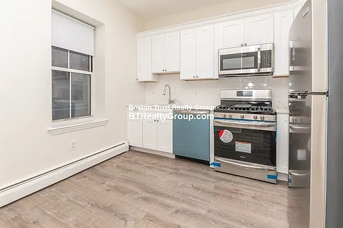 475 Dudley St #2 Photo 1