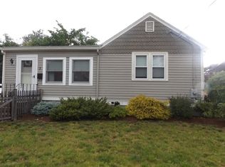 7 Essex St, Weymouth, MA 02188