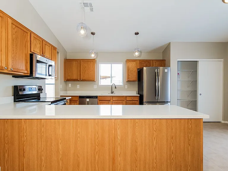 13710 N 124th Ln — Photo 7