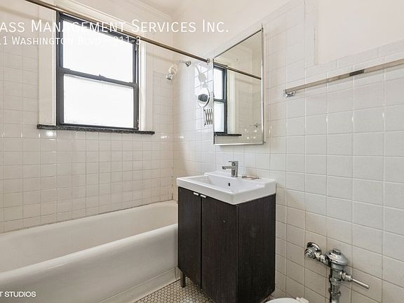 4th image of 901 W Washington Blvd #911-3