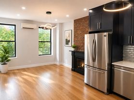 736 4th Ave