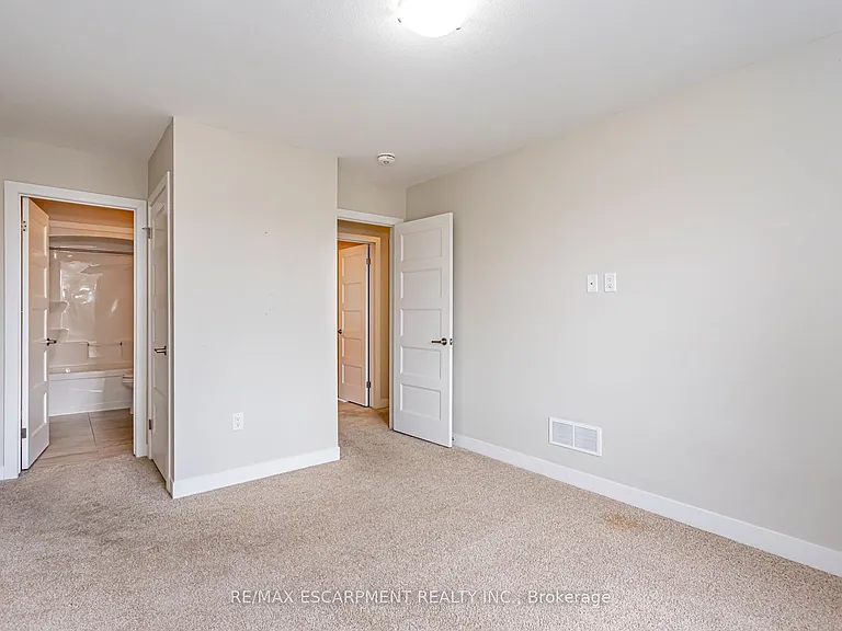 941 Manhattan Way — Photo 20