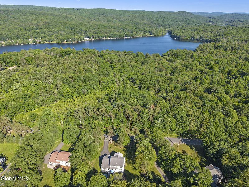 3rd image of 79 Glass Lake Road