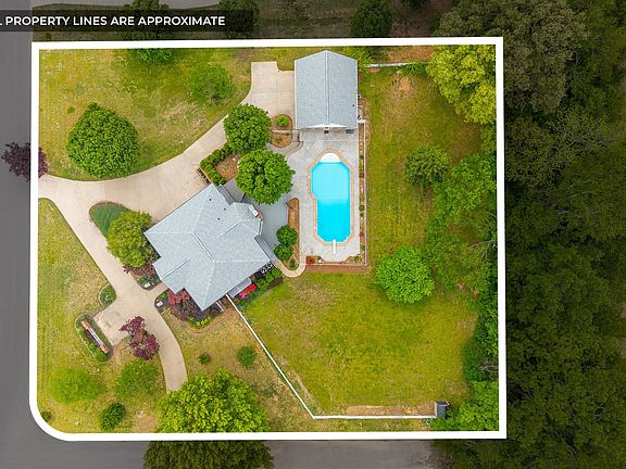 4th image of 2850 Summer Lawn Dr