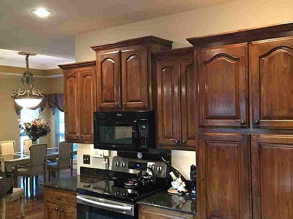 2nd image of 1201 NE Waverly Way