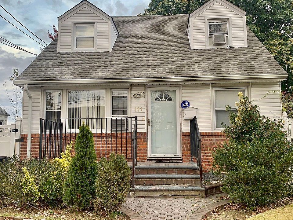 1st image of 111 Ruxton St