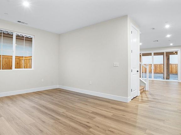 4th image of 2667 Wisteria Drive