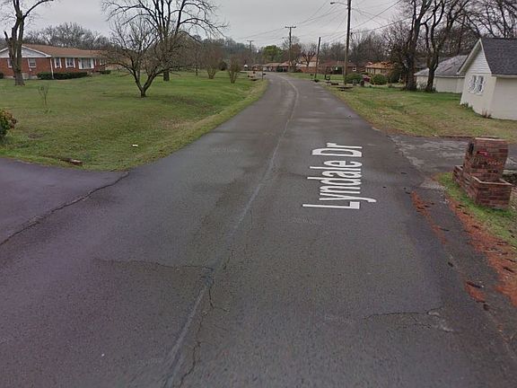 3rd image of 3025 Lyndale Dr