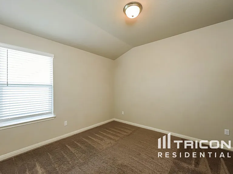 Tricon Abbott Place — Photo 45
