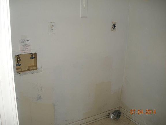 5th image of 904 Kellogg Ave NW