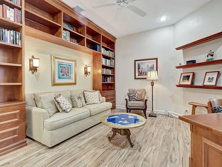 8671 Falcon Green Dr — Photo 16