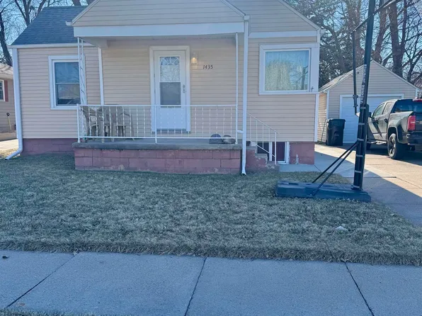 1435 E 6th St, Fremont, NE 68025