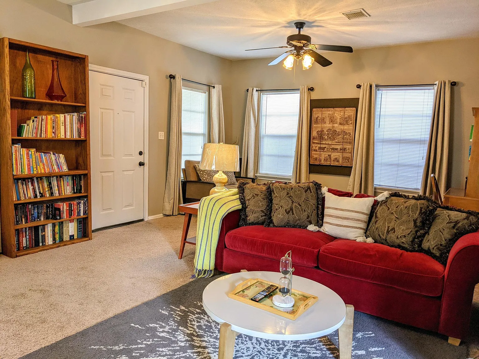 2 bed, 1200 sqft, $2,500 — Photo 3