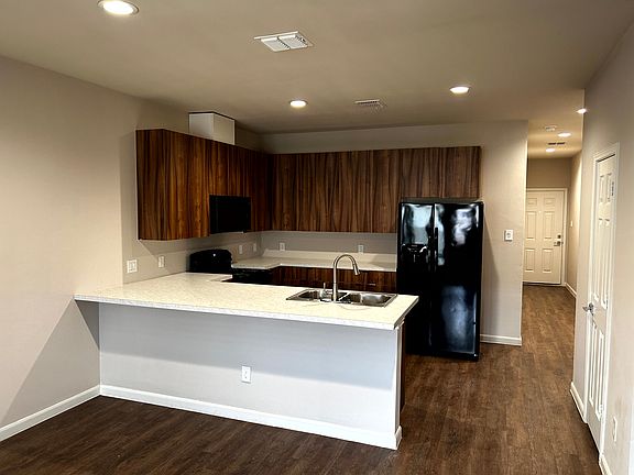 3rd image of 21361 W Wallis Dr #B