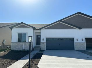 915 Eisenhower Blvd, North Liberty, IA