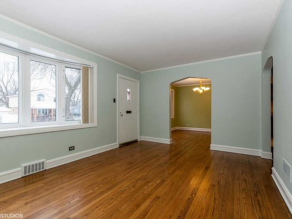 2nd image of 10429 S Christiana Ave