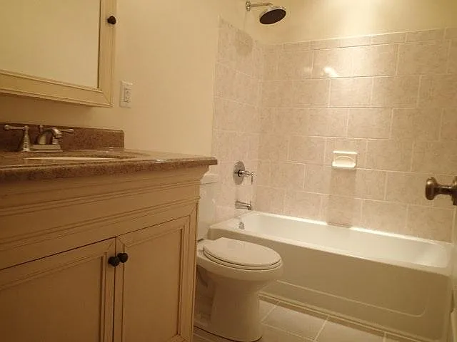 Upstairs Hall Bathroom