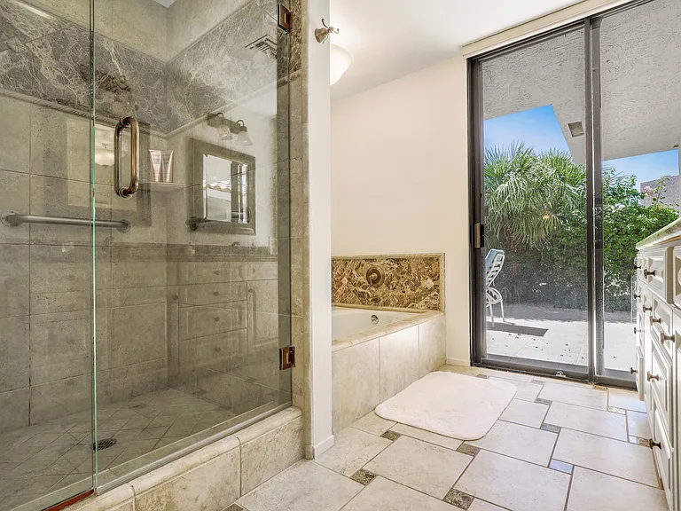 31 Stanford Dr — Photo 21