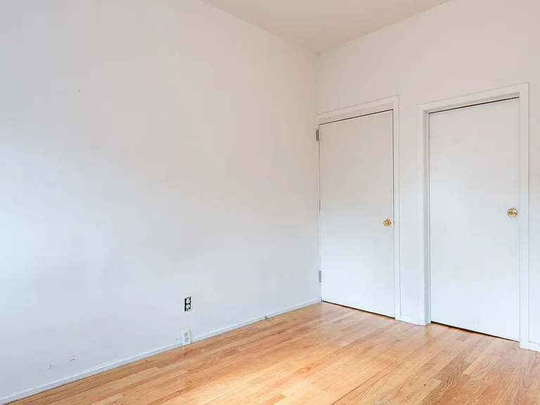 215 Franklin St #1R — Photo 16