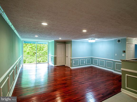 5th image of 7714 Hanover Pkwy APT 303