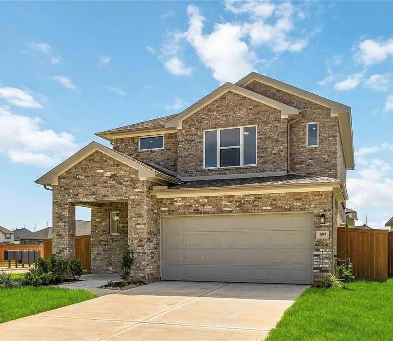 4 bed, 3.5 bath, 2164 sqft, $2,550 — Photo 1