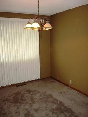 5th image of 494 Carroll Ave