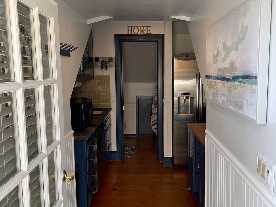 Private Entrance