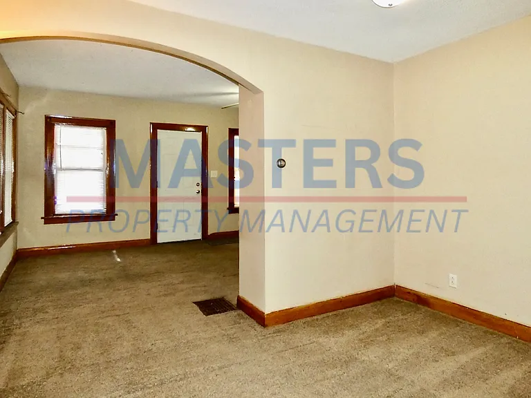 1133 Parkside Blvd — Photo 3