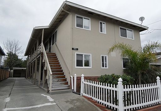 1st image of 491 Leigh Ave APT 3