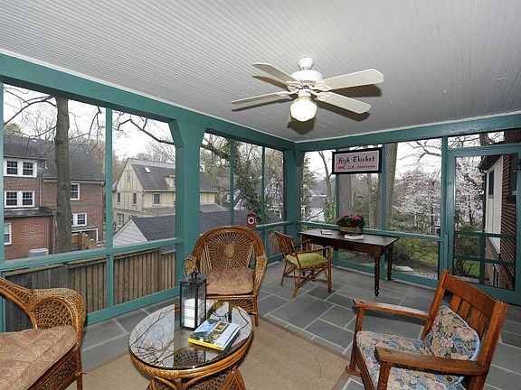 Screened in Porch