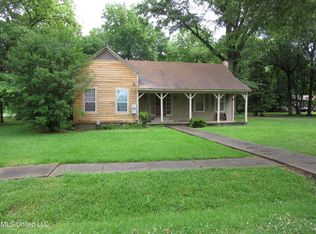 706 6th St, Inverness, MS 38753