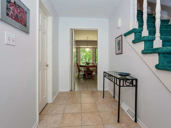 4th image of 6809 Forest Valley Dr SE