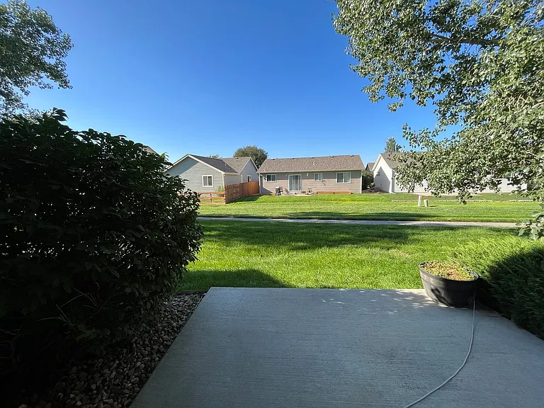 802 Waterglen Dr #E22 — Photo 23