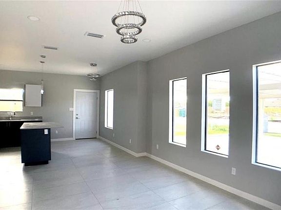 2nd image of 2018 Summerland Ln