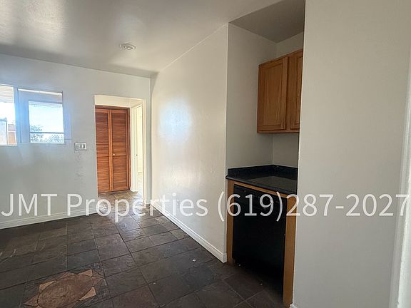 5th image of 3222 Clairemont Dr