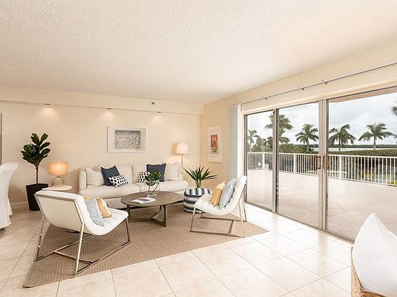 3rd image of 7430 Sunshine Skyway Ln S APT 206
