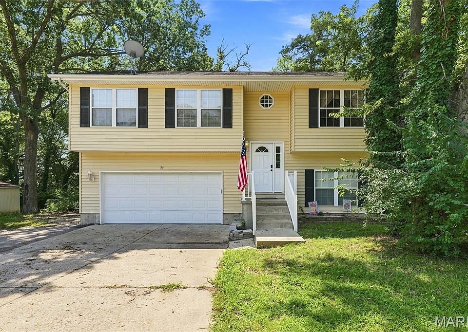 1st image of 52 Lois Ln