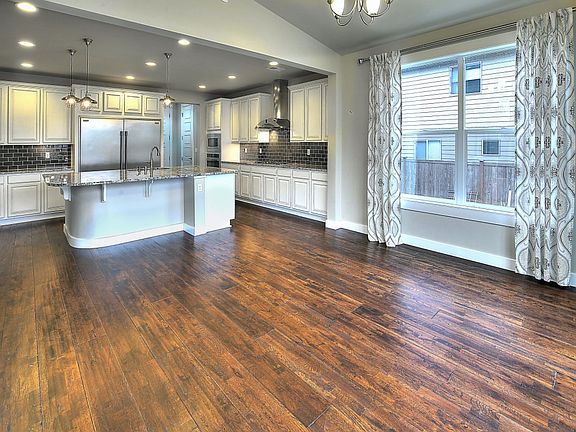 5th image of 22802 79th Avenue Ct E