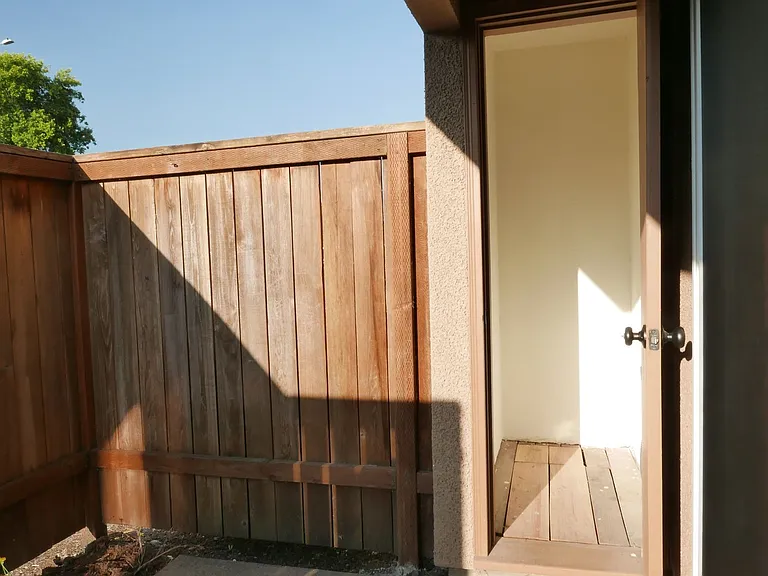 Westwood Apartments ** On-site Laundry Facilities, Off-Street Parking & Private Patio or Balcony — Photo 77