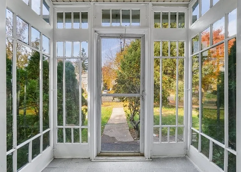 4 bed, $5,500 — Photo 2