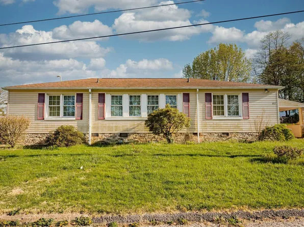 617 Bounds Cir, Westover, WV 26501