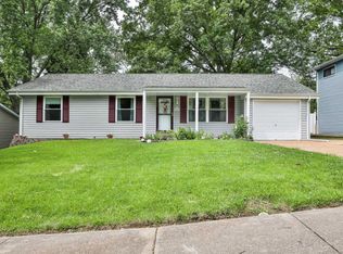 11013 Saxonhall Dr, Bridgeton, MO 63044