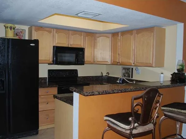 1360 Silverado Dr, North Lauderdale, FL 33068