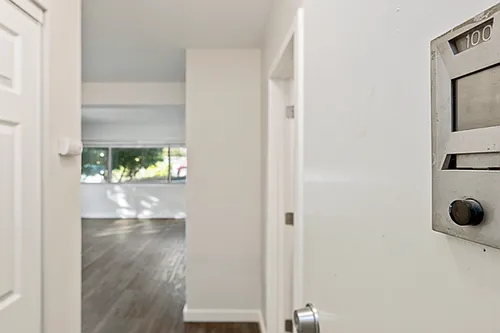 Aloha House Apartments Photo 1