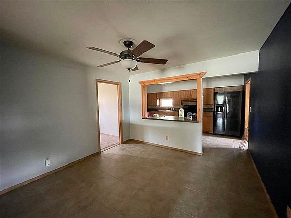 3rd image of 1116 Highland St